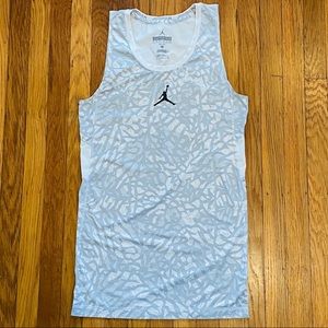 Women’s Jordan Trainer Top. Size Size Large.